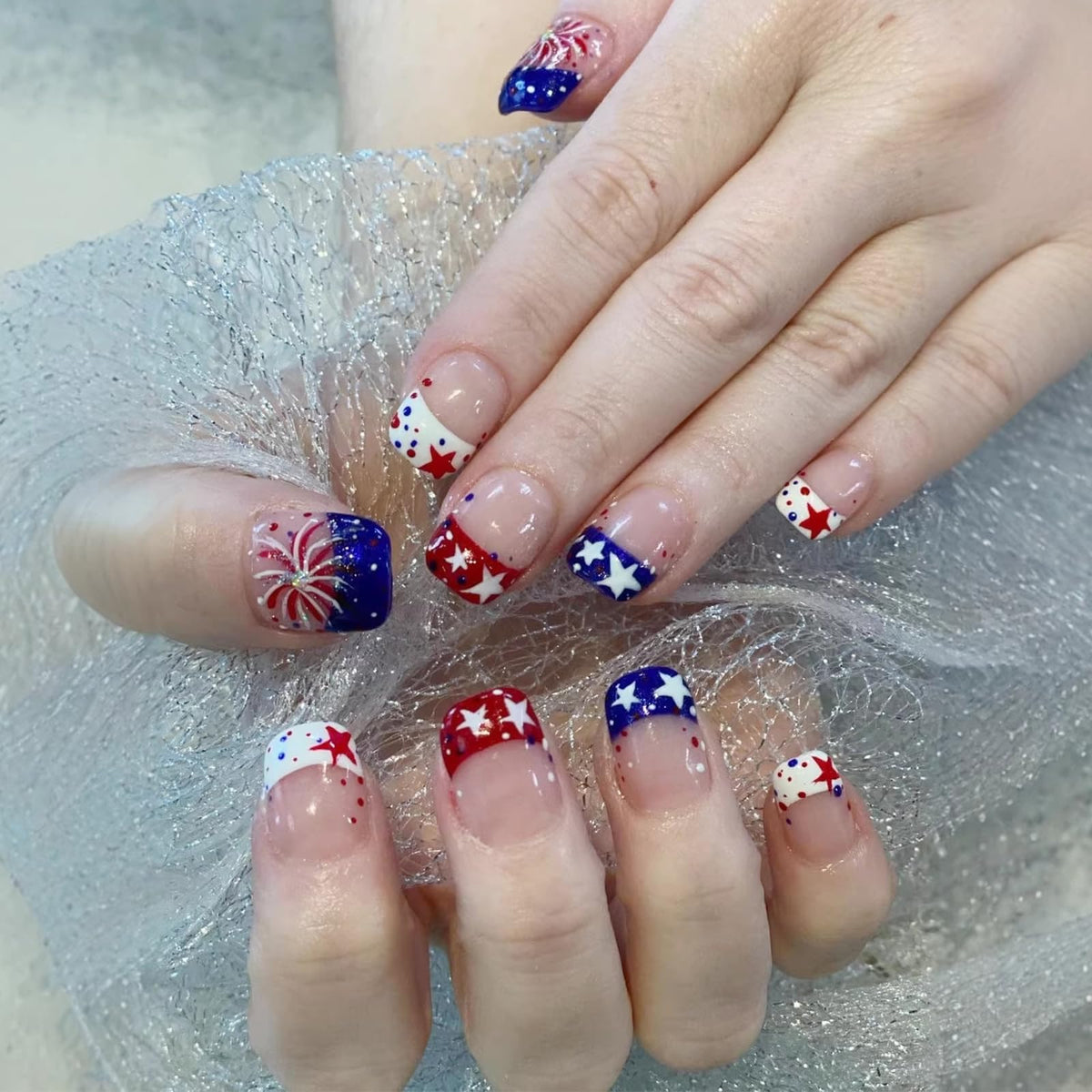30Pcs Handmade Press on Nails Medium Almond Shape 3D Flower Fake Nails with Chrome Gold Foil Leaves Pearl Designs Nude White Shiny Acrylic Nails Reusable Full Cover Artificial False Nails for Women