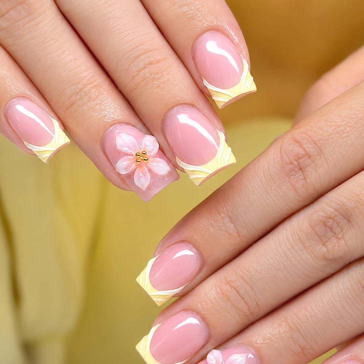 French Tip Press on Nails Glitter Petite Short Square Fake Nails Pink Nude Glossy Design Sparkly False Nails Glue on Nails with Full Cover Acrylic Stick for Women Girls Nail Decorations 24Pcs