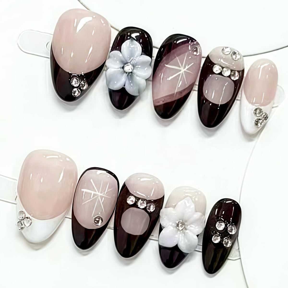 30Pcs Handmade Press on Nails Medium Almond Shape 3D Flower Fake Nails with Chrome Gold Foil Leaves Pearl Designs Nude White Shiny Acrylic Nails Reusable Full Cover Artificial False Nails for Women