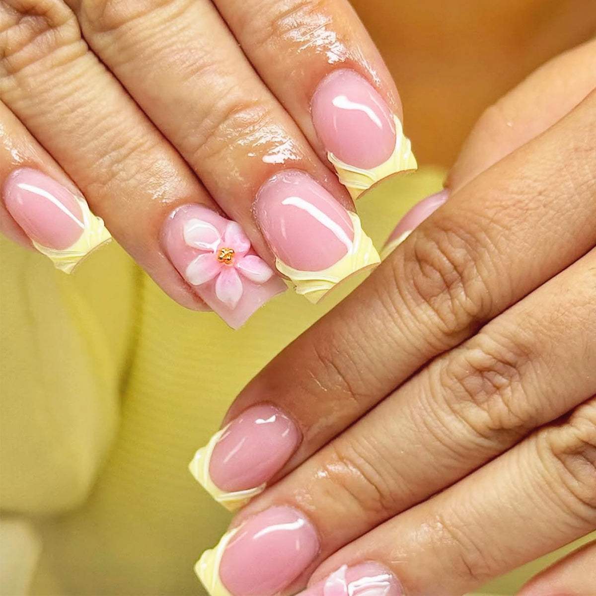 Press on Nails with Shimmer Design Glossy White French Tips Short Square False Nails Silver Glitter Fake Nail Nude Minimalist Stick on Fingernails Pink Glue on Nail for Women Bridal Daily Wear