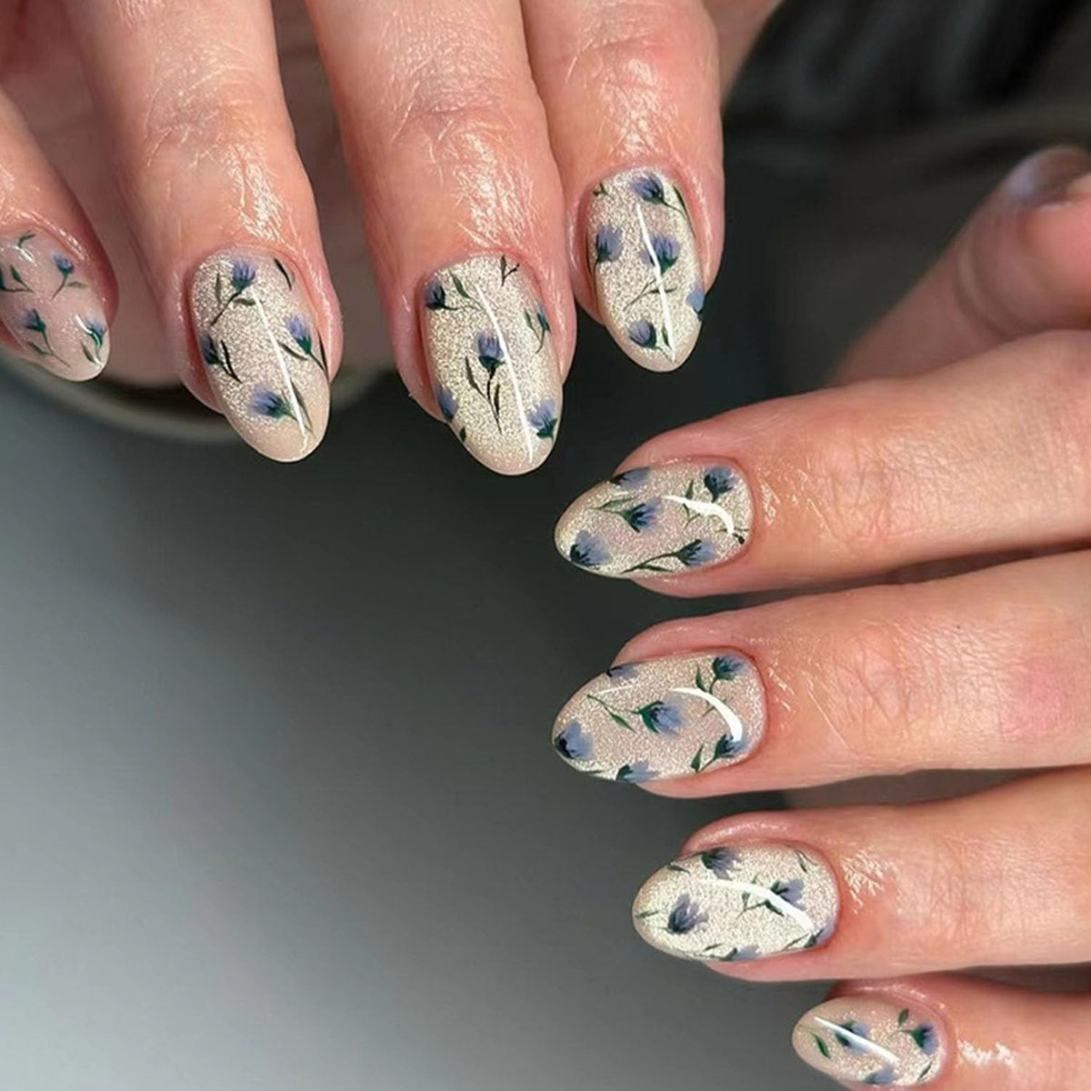 Short Press On Almond Fake Nails - Flower Acrylic Fall Nails Press Ons Full Cover Glue On Cute False Floral Stick On Nails for Women - 30 Pcs