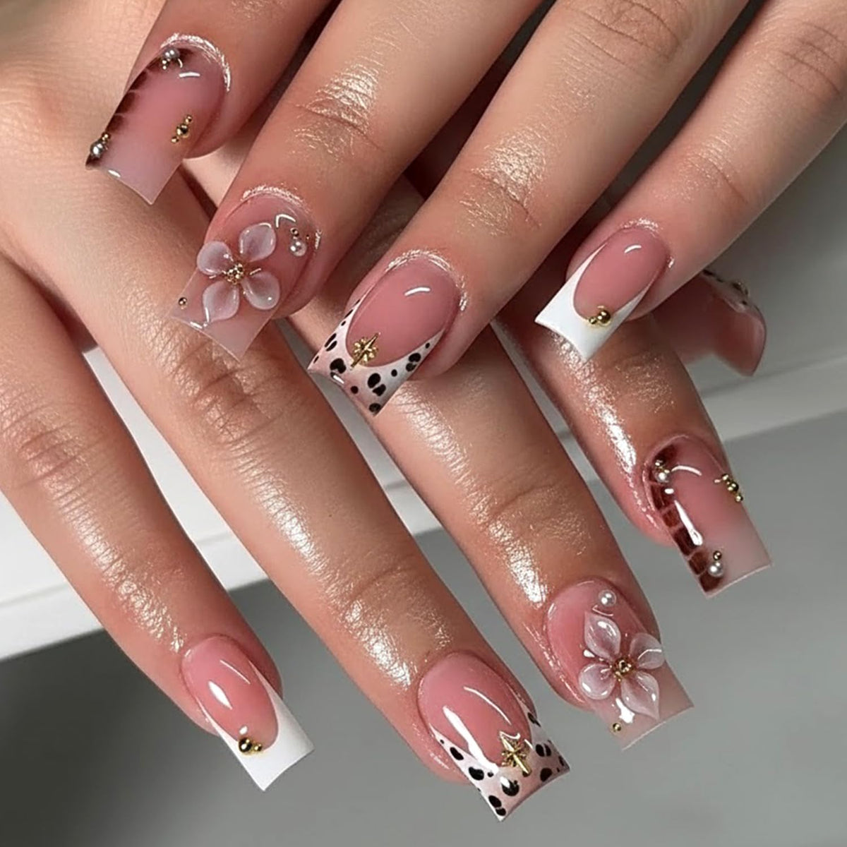 Short Square Press on Nails Flower White French Tip Fake Nails with 3D Floral Gold Bead Designs Glossy Reusable Full Cover Stick on False Nail Set for Women 24 Pcs