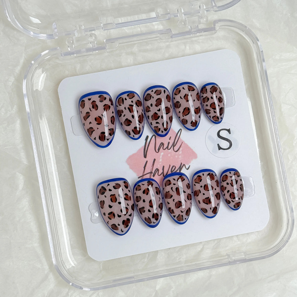 NailHaven| Short Almond Continued Collection - 10 Pcs Handmade Press-On Nails| Cute Acrylic Nails, High Quality Reusable