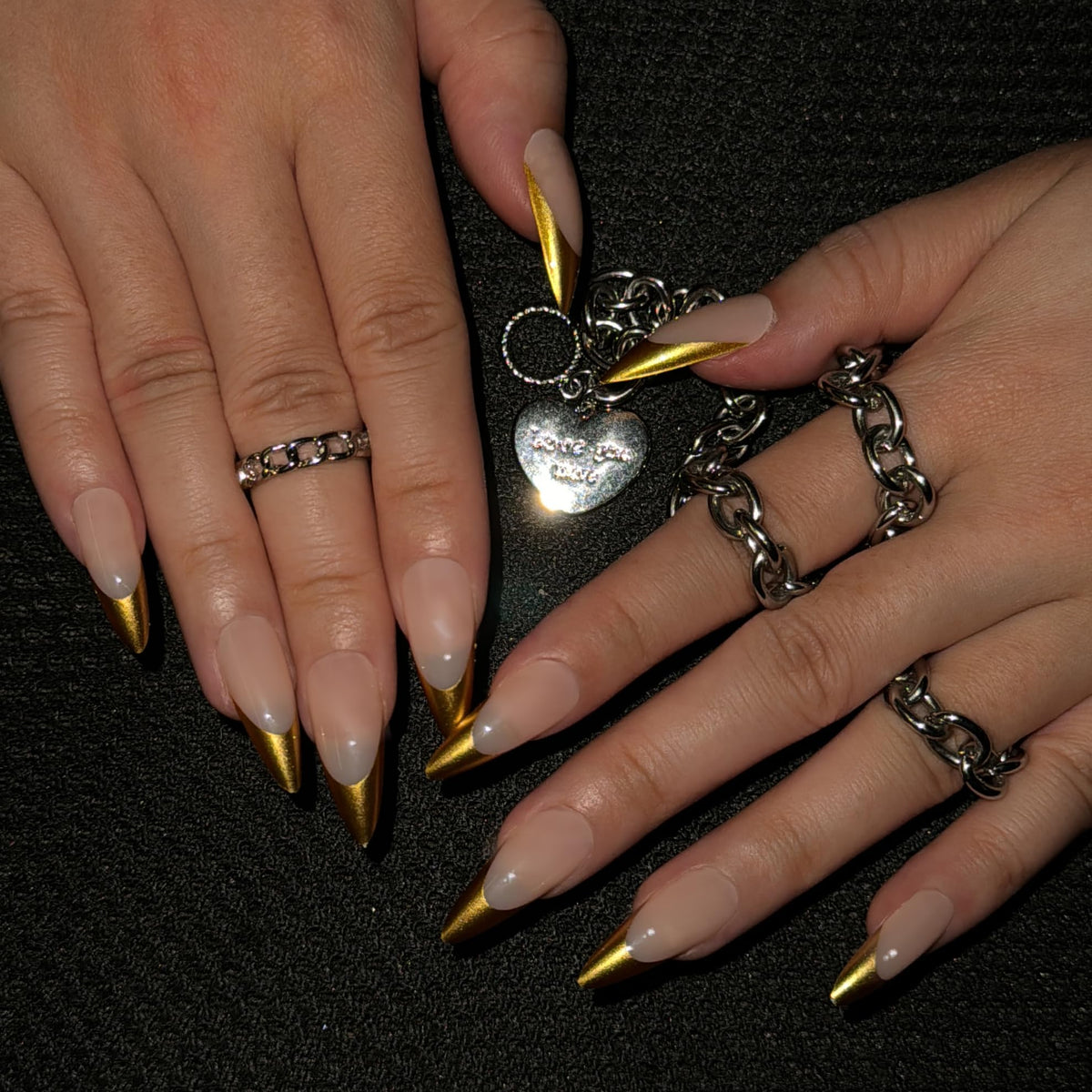 SINHOT Stiletto Press on Nails Long Fake Nails Glossy Glue on Nails Luxury Rhinestones Acrylic Nail White Bling Glitter Almond Artificial Nail Stick on False Nail with Design 24pcs