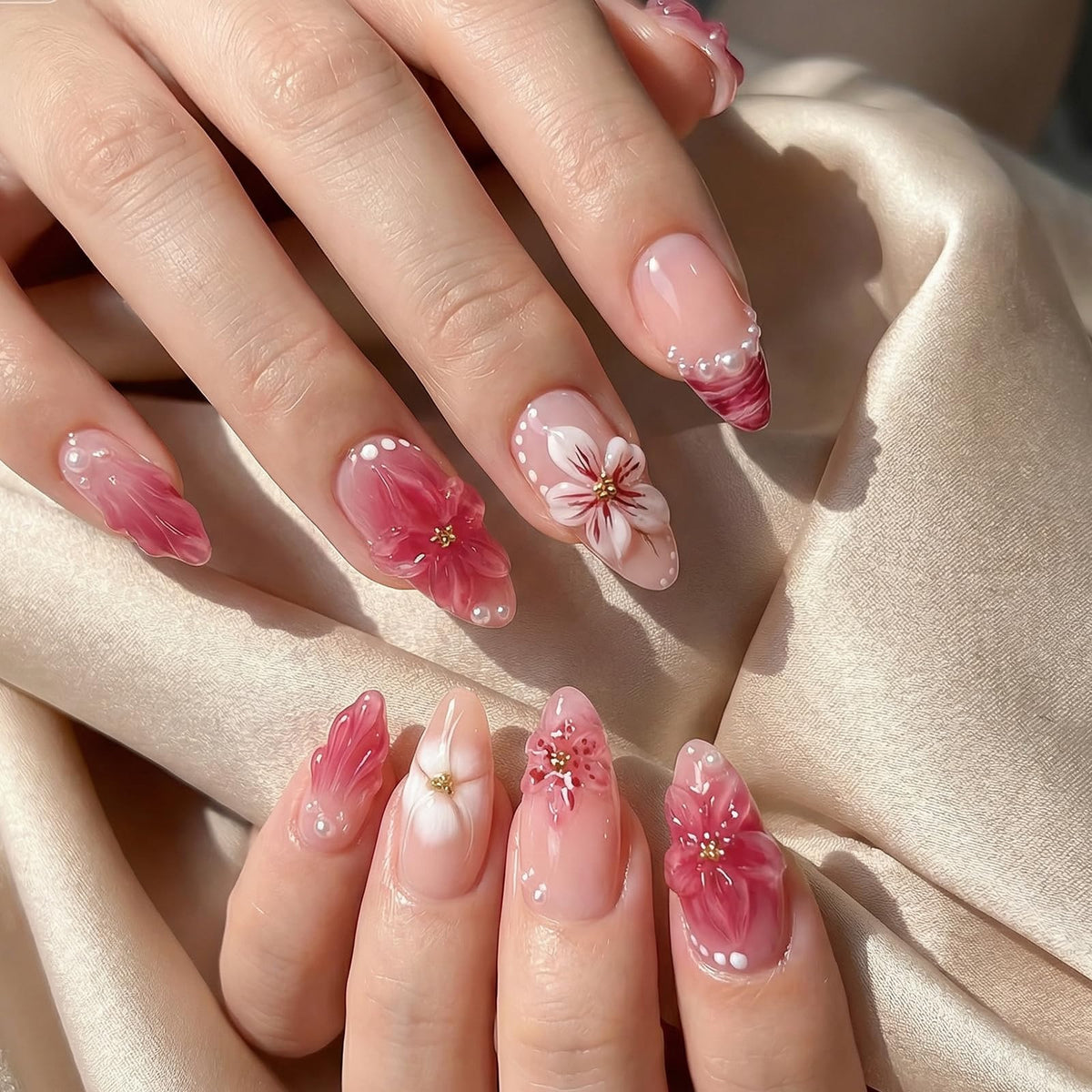 Short Almond Press on Nails Nude Ombre Glossy Fake Nail 30pcs