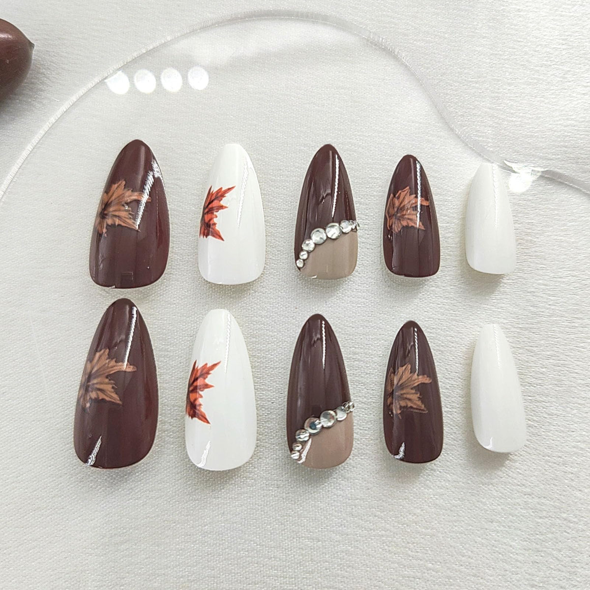 Spring Press on Nails Almond Medium Fake Nails with White Flower Designs French Tip Nails Press ons Light Green False Nails Glossy Glue on Nails Acrylic Nails Nude Stick on Nails for Women 24Pcs
