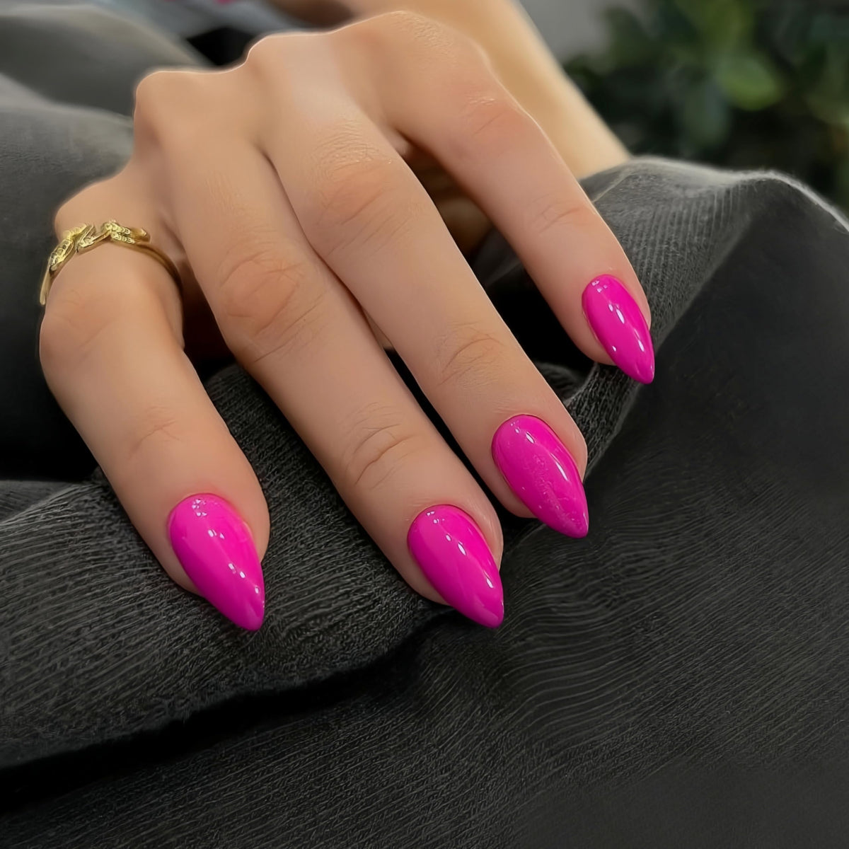 KQueenest Pastel Light Pink Press on Nails Short Oval, Glossy Soft Gel Fake Nails Press on, Round Fake Nails with UV Cover, Thick Acrylic Glue on Nails for Wome Wedding & Everyday 30 Pcs