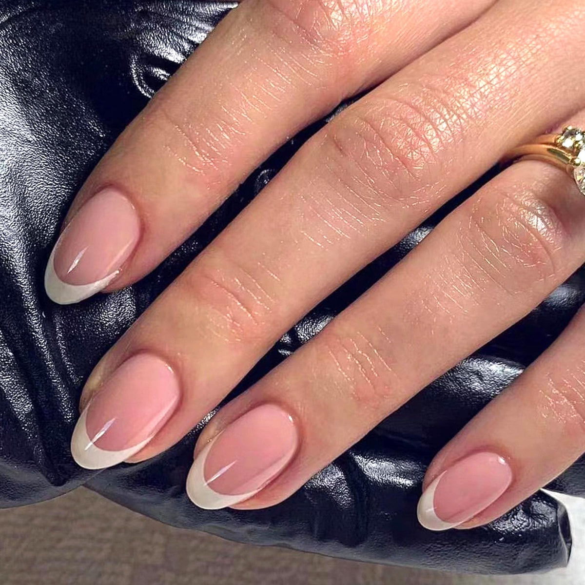 Short Press On Almond Fake Nails - Flower Acrylic Fall Nails Press Ons Full Cover Glue On Cute False Floral Stick On Nails for Women - 30 Pcs