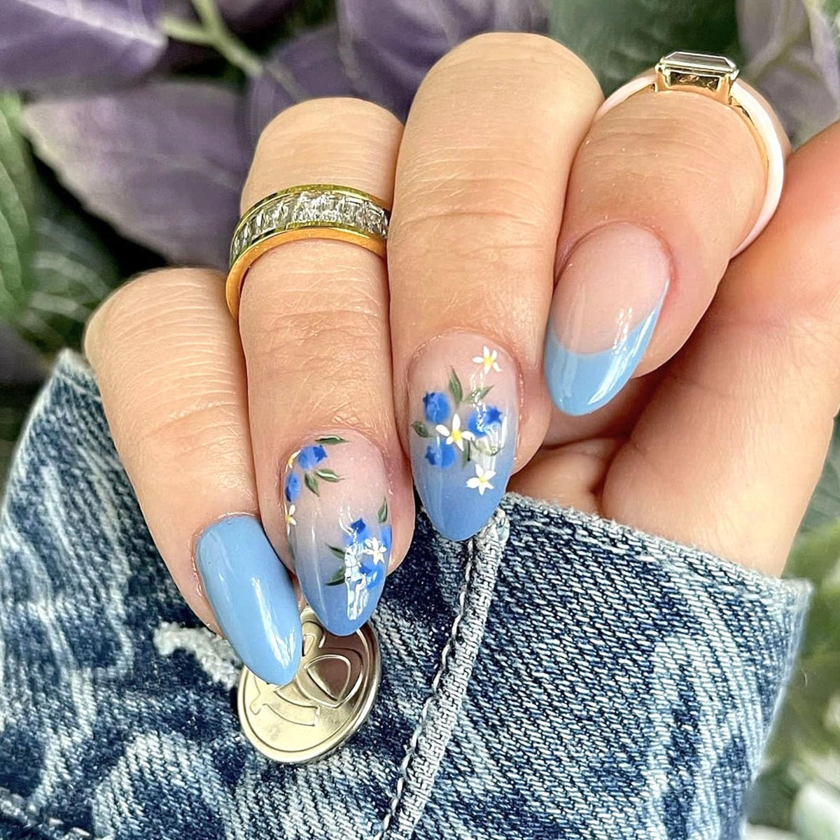 Short Press On Almond Fake Nails - Flower Acrylic Fall Nails Press Ons Full Cover Glue On Cute False Floral Stick On Nails for Women - 30 Pcs