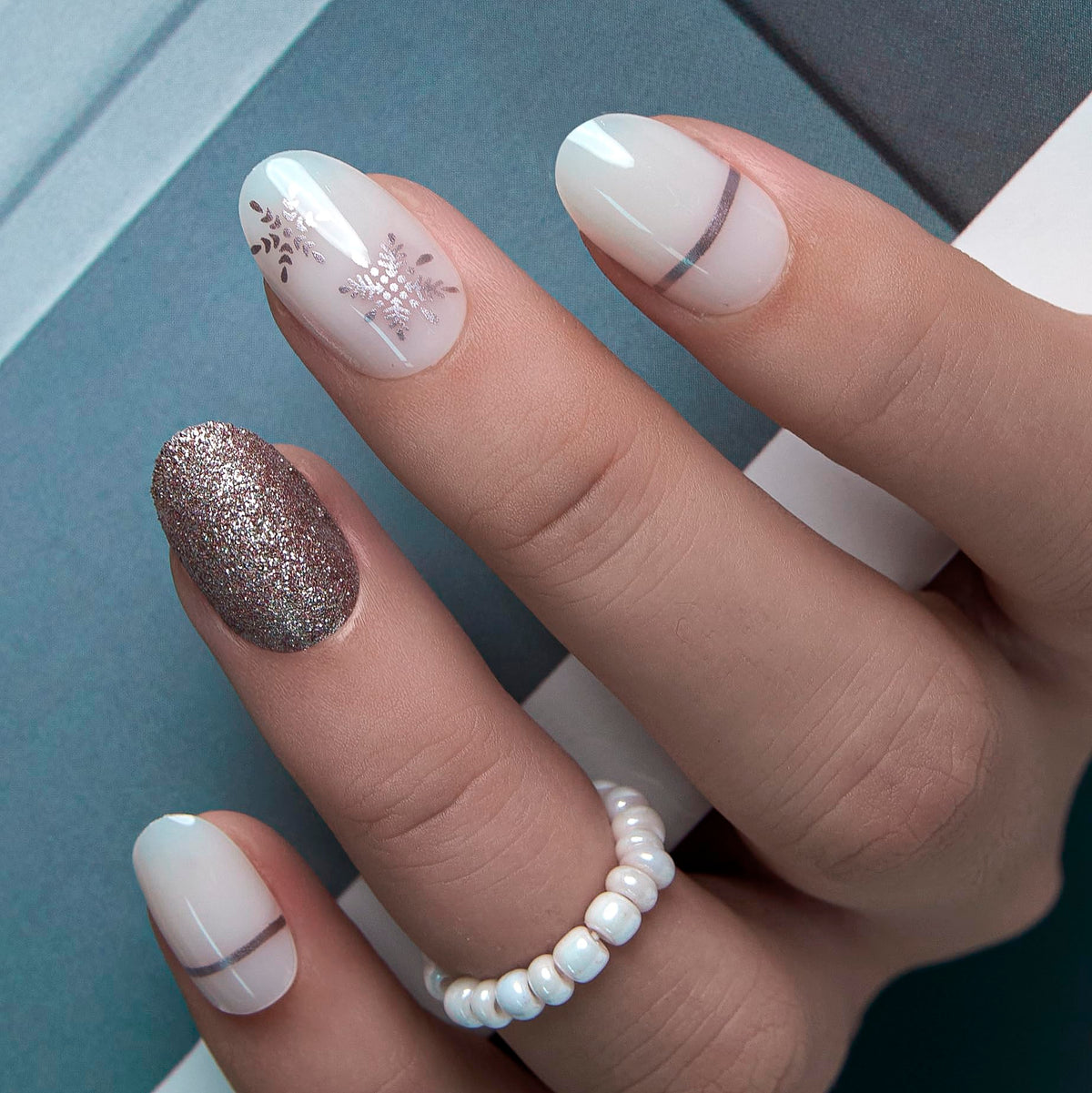 CurvLife Short Oval Chrome Nude Press On Nails, Champagne Pearl, Soft Gel