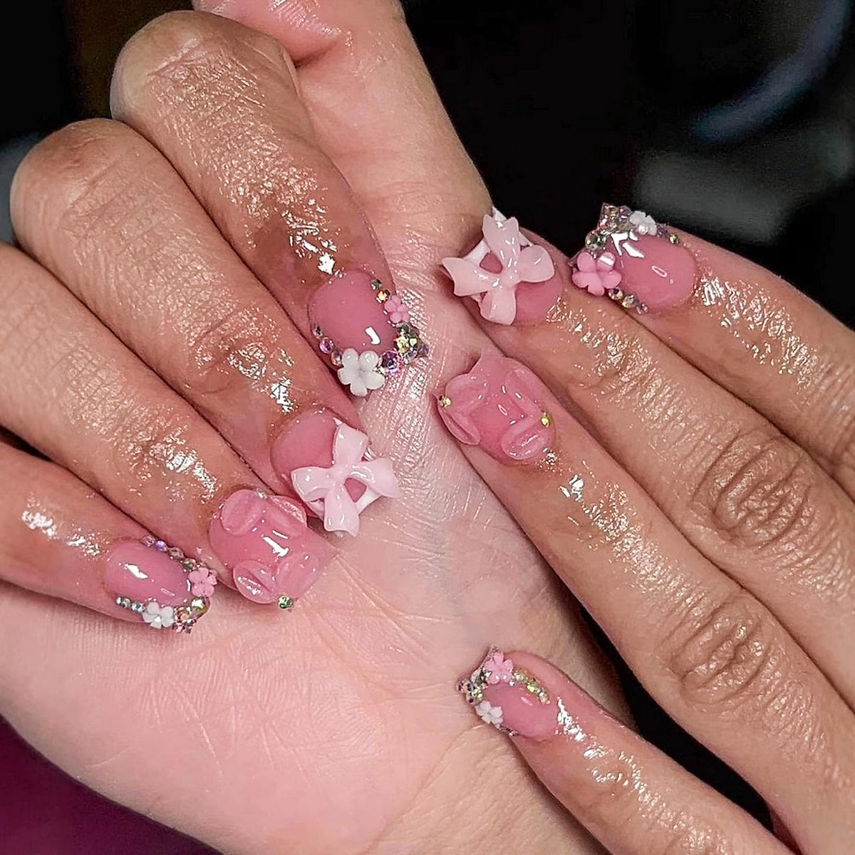 French Tip Press on Nails Glitter Petite Short Square Fake Nails Pink Nude Glossy Design Sparkly False Nails Glue on Nails with Full Cover Acrylic Stick for Women Girls Nail Decorations 24Pcs