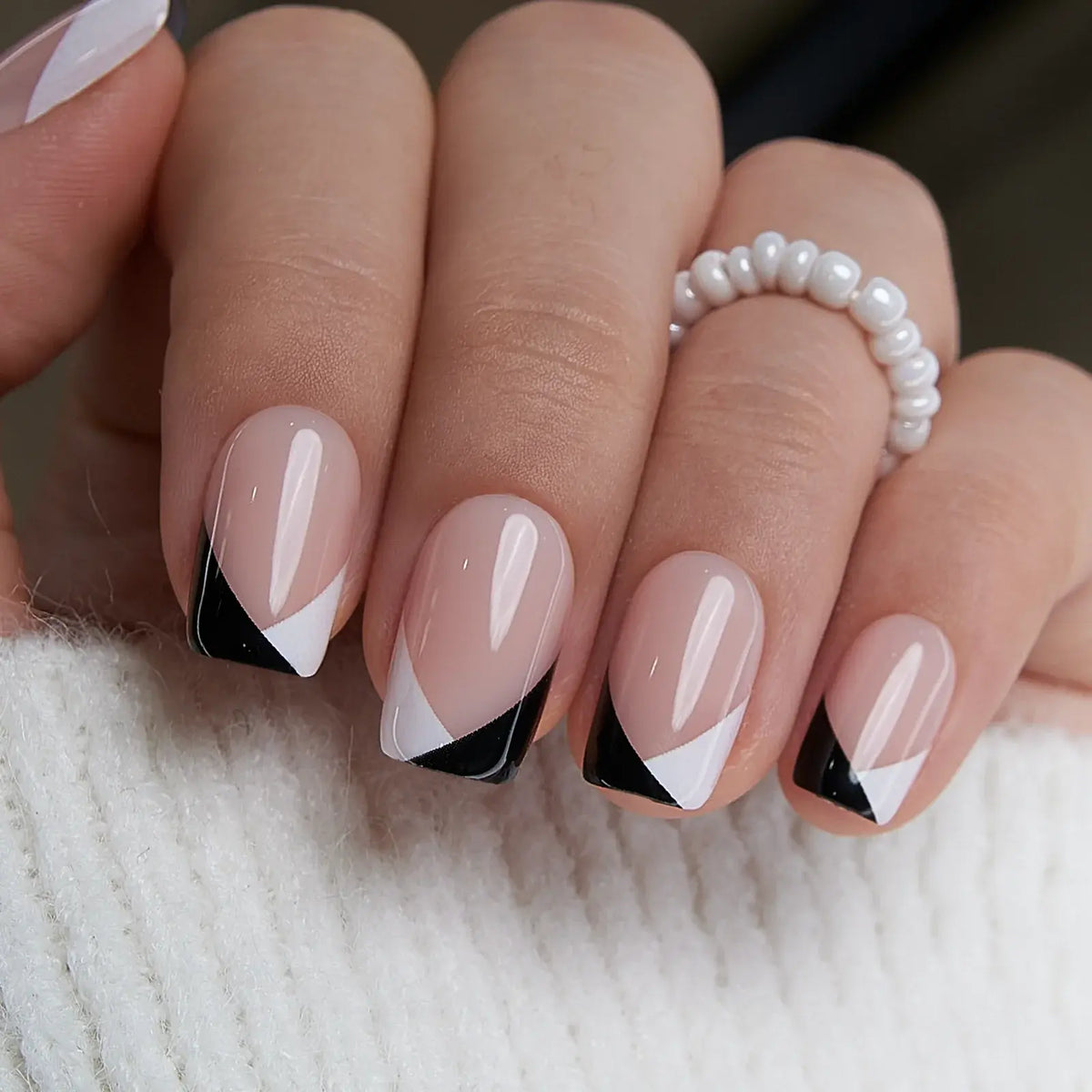 Classic French Tip Press On Nails | CurvLife Nail | 24pcs Short Oval Fake Nails | Natural Nude Finish | Easy Apply, Comfortable & Long-Lasting | Daily, Business & Elegant Event Nail Art