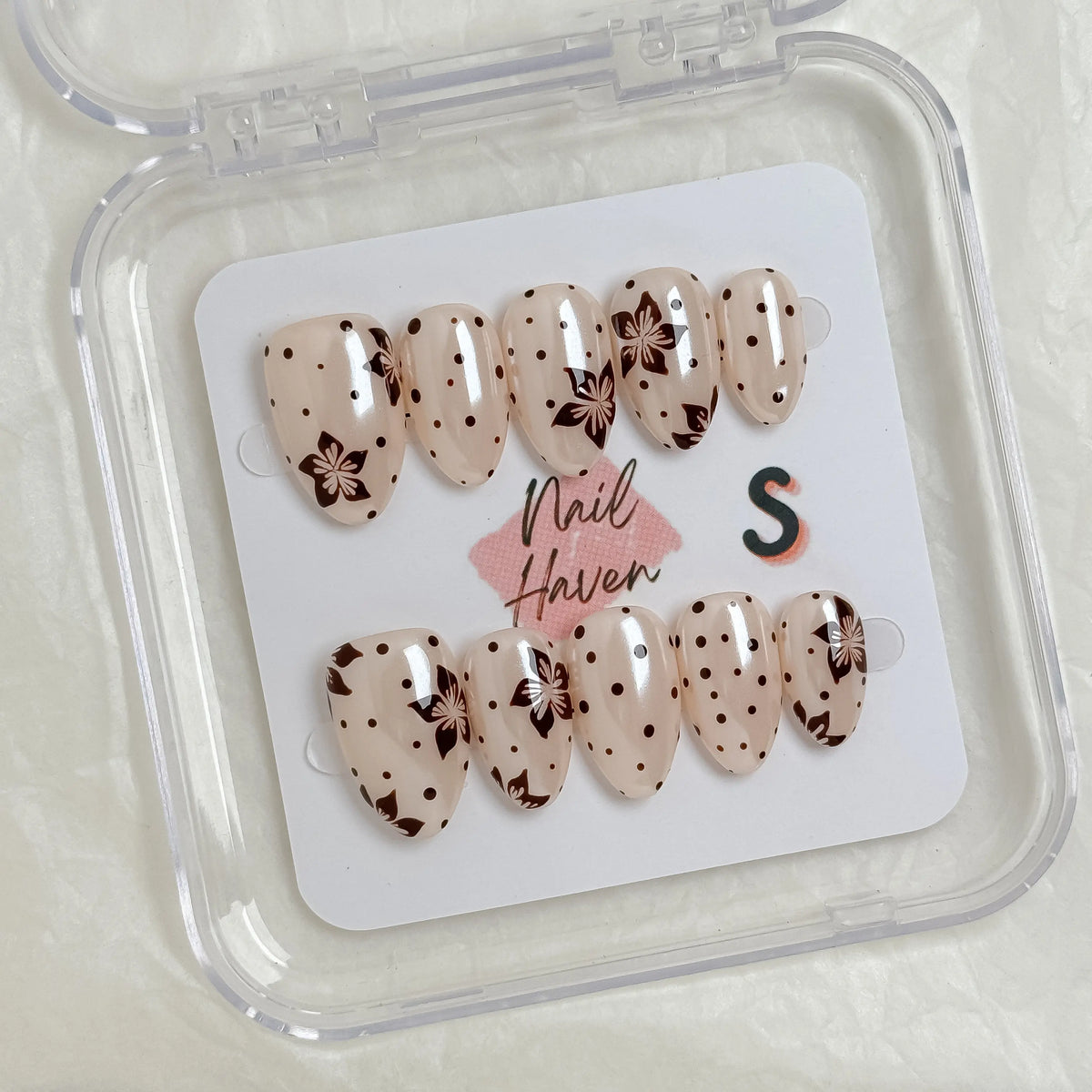 NailHaven| Short Almond Continued Collection - 10 Pcs Handmade Press-On Nails| Cute Acrylic Nails, High Quality Reusable